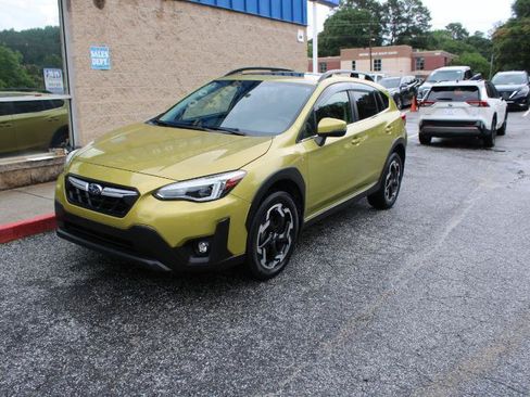 Used 2021 Subaru Crosstrek 2.5i Limited w/ Moonroof Package 2 AWD/4WD image 3