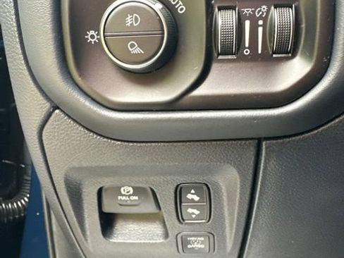 Used 2021 RAM 1500 Limited AWD/4WD image 46
