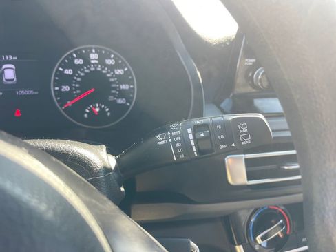 Used 2022 Kia Seltos LX image 38