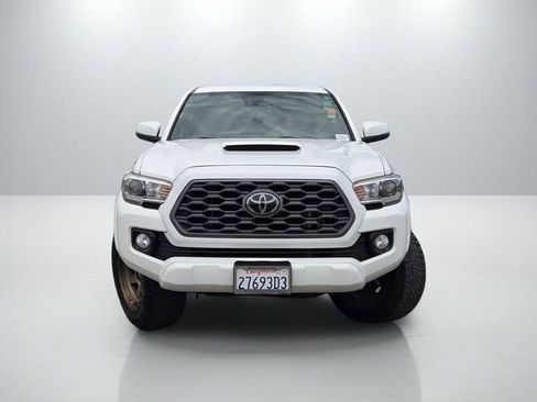 Used 2021 Toyota Tacoma TRD Sport w/ Technology Package AWD/4WD image 2