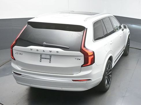Used 2026 Volvo XC90 T8 Ultra w/ Protection Package Premier image 48