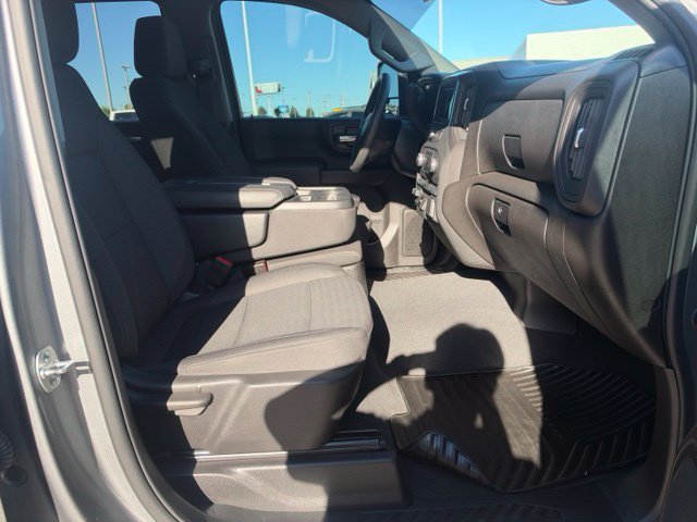 Used 2025 Chevrolet Silverado 2500 Custom w/ Custom Value Package AWD/4WD image 11