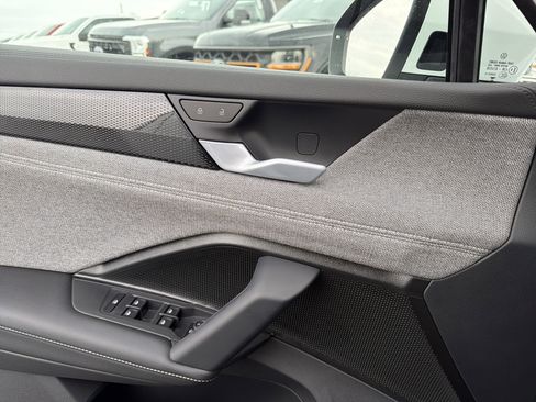 New 2026 Volkswagen Tiguan S AWD/4WD image 12
