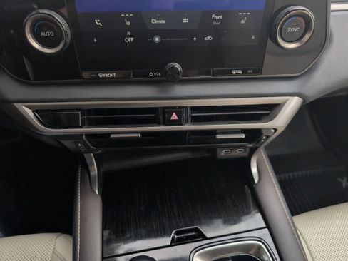 Certified 2023 Lexus RX 350 RX 350 w/ Accessory Package (Z1) image 9