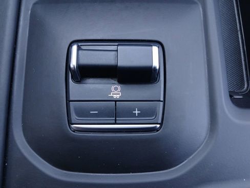 Used 2025 GMC Sierra 2500 Denali Ultimate AWD/4WD image 10