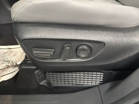 Used 2024 Toyota Sienna XLE image 24