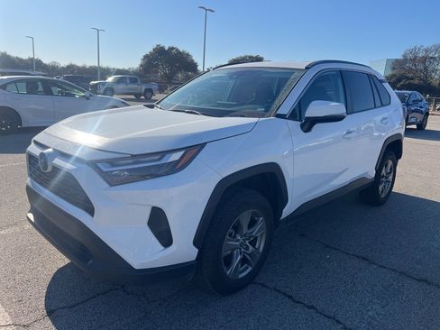 Used 2024 Toyota RAV4 XLE image 1