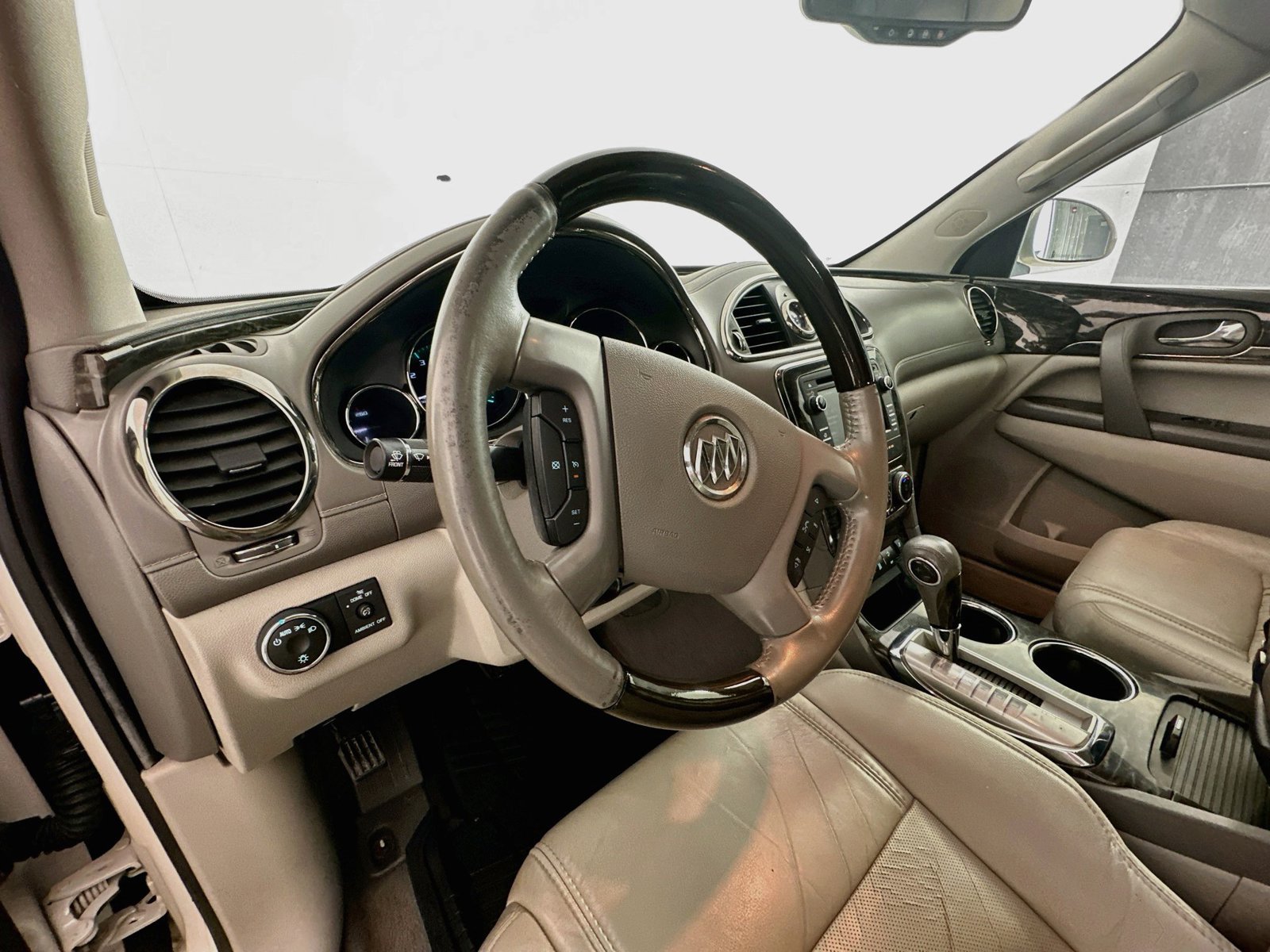 Used 2014 Buick Enclave Leather FWD image 9