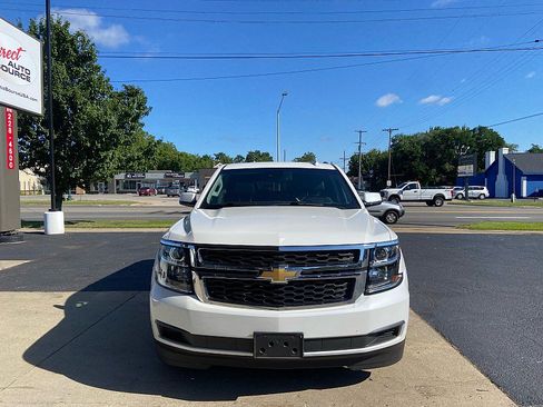 Used 2019 Chevrolet Suburban LT AWD/4WD image 3