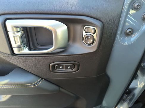 New 2026 Jeep Gladiator Sport image 13