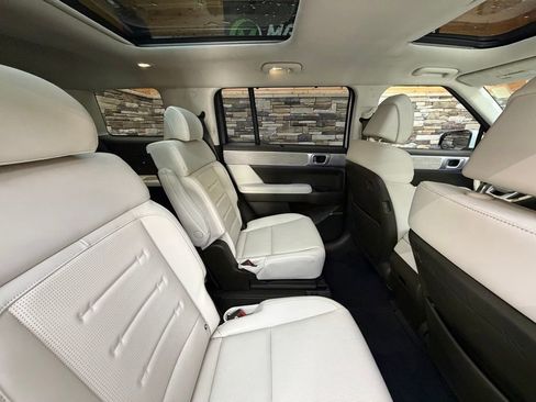 Used 2025 Hyundai Santa Fe Calligraphy image 25