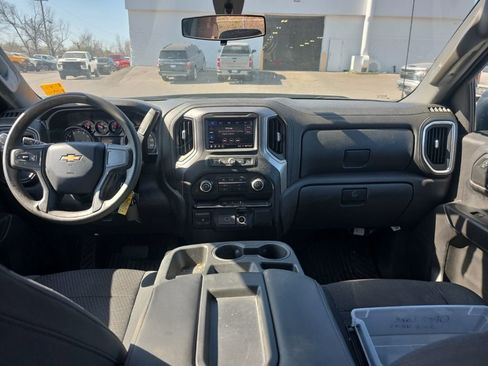 Used 2020 Chevrolet Silverado 1500 Custom w/ Custom Value Package image 13