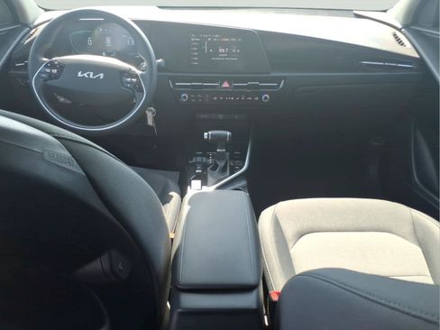 Used 2026 Kia Niro LX FWD image 14
