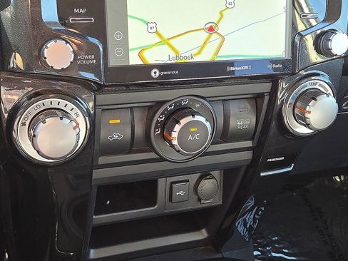 Used 2024 Toyota 4Runner TRD Off-Road Premium image 30