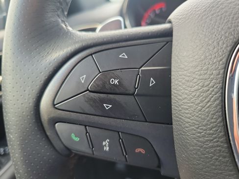 Used 2019 Dodge Durango R/T w/ Technology Group RWD image 16