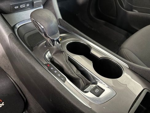 Used 2025 Chevrolet Malibu LT FWD image 15