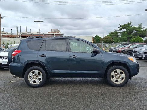 Used 2012 Toyota RAV4 4WD w/ Value Pkg image 8