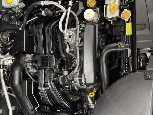 Used 2024 Subaru Outback Premium image 31