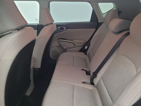 Used 2020 Kia Soul S FWD image 18