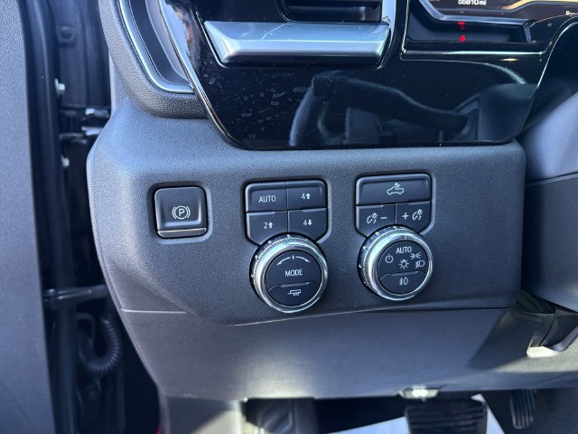 Used 2022 GMC Sierra 1500 Elevation w/ X31 Off-Road Package AWD/4WD image 19