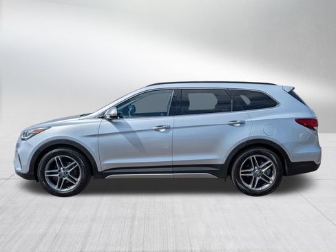 Used 2019 Hyundai Santa Fe XL AWD/4WD image 4