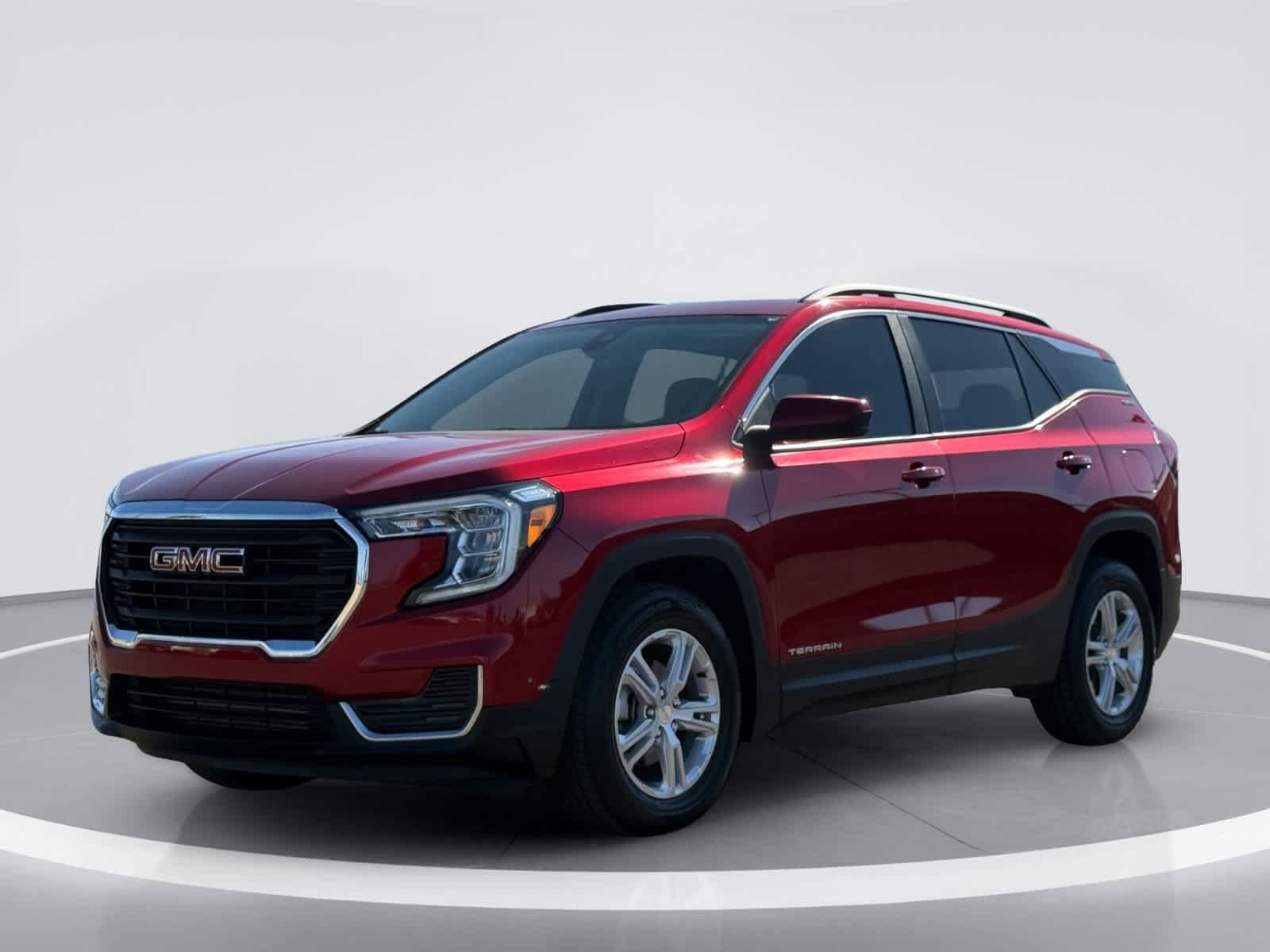 Used 2022 GMC Terrain SLE w/ Driver Convenience Package AWD/4WD image 2