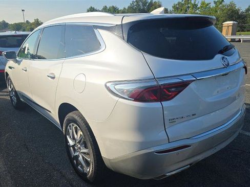 Used 2023 Buick Enclave Premium AWD/4WD image 11