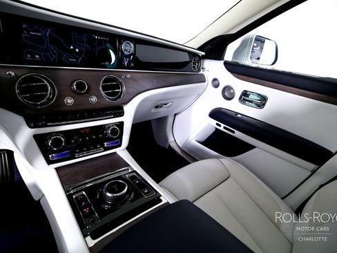 Certified 2026 Rolls-Royce Ghost AWD/4WD image 15