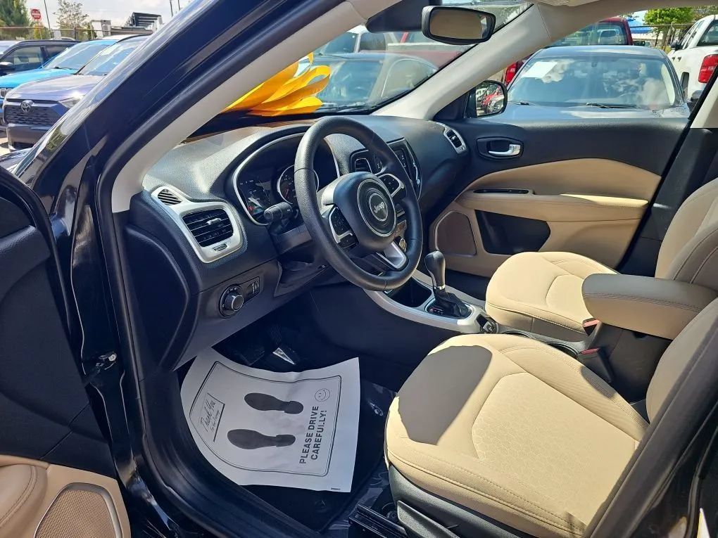 Used 2018 Jeep Compass Sport FWD image 12