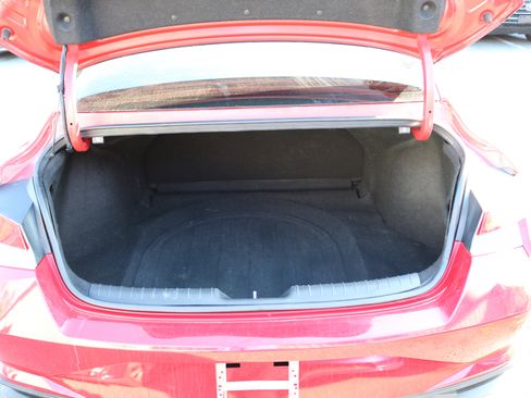 Used 2021 Hyundai Elantra SE image 35