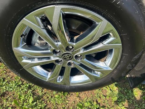 Used 2023 Toyota Sienna XSE w/ XSE Plus Package AWD/4WD image 33
