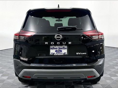 Used 2023 Nissan Rogue SV AWD/4WD image 4