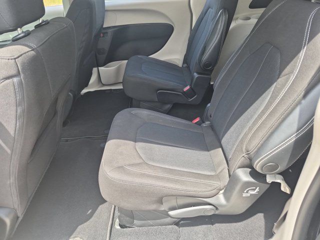 Used 2023 Chrysler Voyager LX FWD image 27