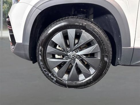 Used 2024 Volkswagen Taos S image 18