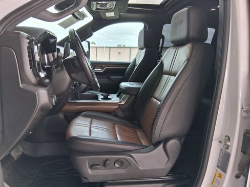 Used 2025 Chevrolet Silverado 2500 High Country w/ Technology Package AWD/4WD image 21