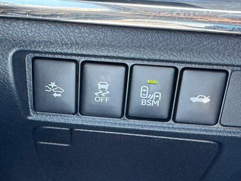 Used 2017 Toyota Avalon XLE Premium w/ All Weather Liner Package FWD image 35