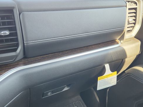 New 2026 GMC Sierra 1500 Elevation image 24