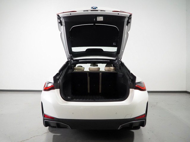 Used 2023 BMW i4 eDrive40 RWD image 53