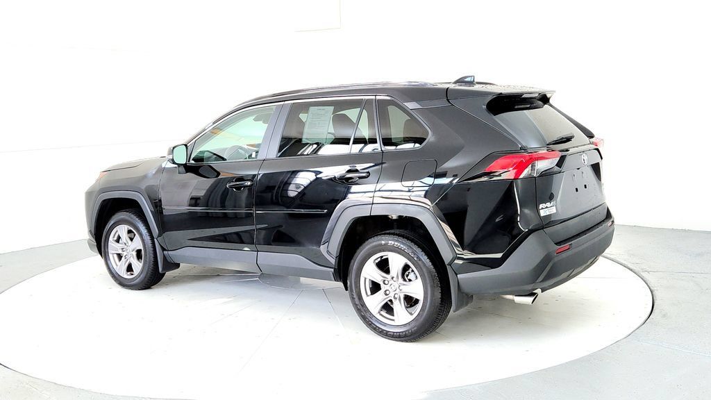 Certified 2025 Toyota RAV4 XLE AWD/4WD image 4