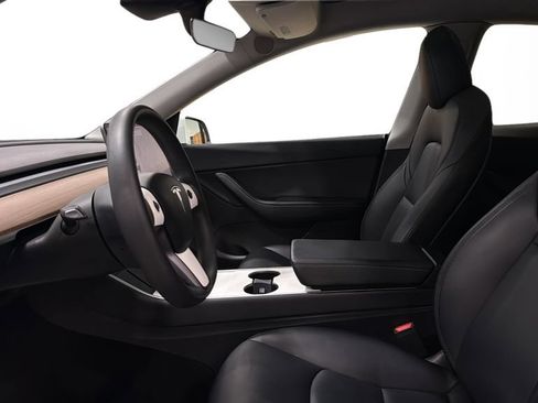 Used 2021 Tesla Model Y Long Range AWD/4WD image 25