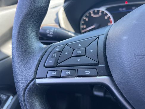 Used 2023 Nissan Altima 2.5 SV FWD image 10