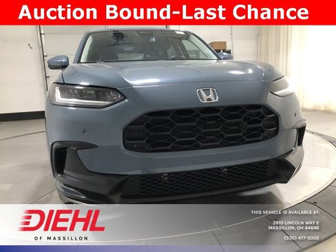 Used 2024 Honda HR-V EX-L image 2