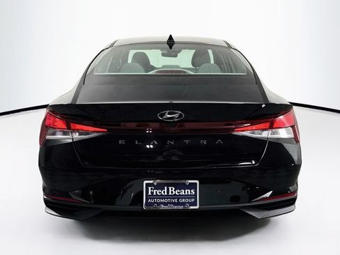 Used 2023 Hyundai Elantra SEL w/ Convenience Package FWD image 8