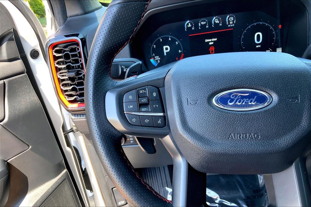 Used 2025 Ford Ranger Raptor AWD/4WD image 16