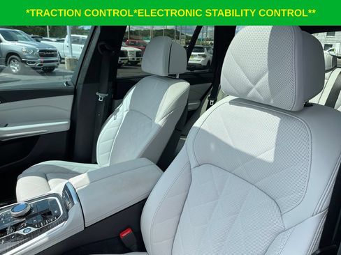 Used 2025 BMW X5 M60i AWD/4WD image 15