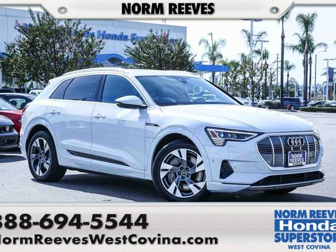 Used 2022 Audi e-tron Premium Plus w/ Premium Plus Package image 1