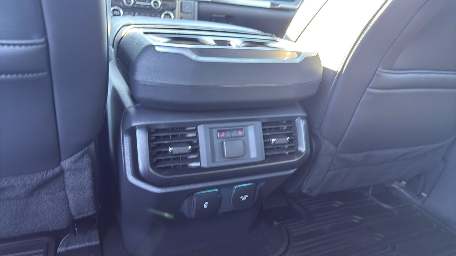 Used 2025 Ford F150 Raptor AWD/4WD image 33