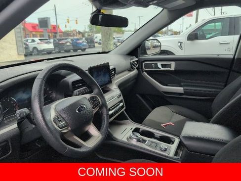 Used 2024 Ford Explorer XLT AWD/4WD image 7