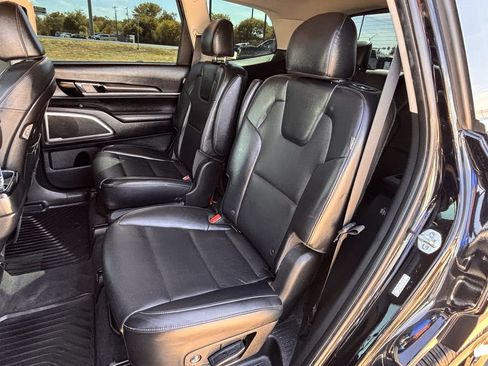 Used 2023 Kia Telluride S w/ S Sunroof Package FWD image 23