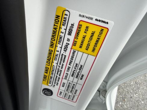 Used 2023 Volvo XC40 Recharge Plus AWD/4WD image 58